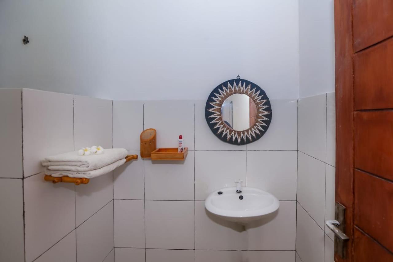 ギリ・トラワンガンRadika Houseアパートメント エクステリア 写真